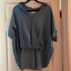 Blue high low mid sleeve Lou & Grey LOFT blouse